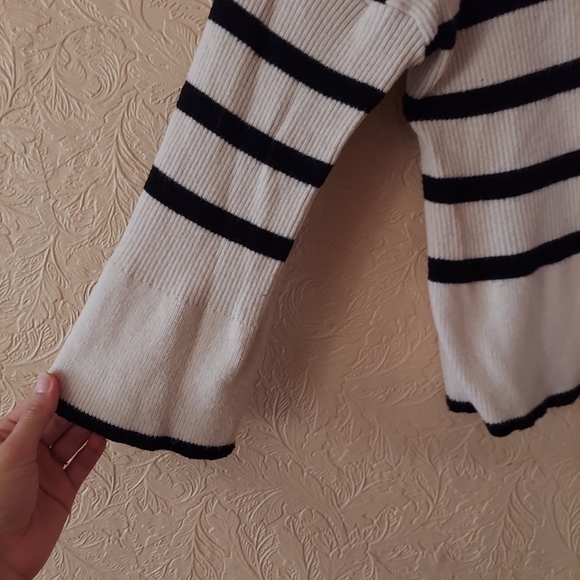 ONLY Julie 3/4 Stripe Pullover Knit Sweater Beige Stripe Bell Sleeve Small - Picture 2 of 10